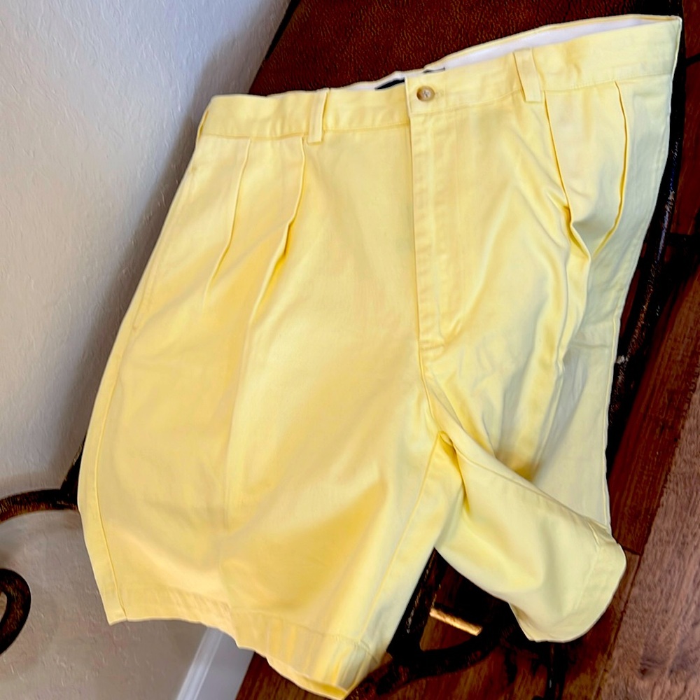 Like New Ralph Lauren Polo Golf 100% Cotton Classic Shorts in Fabulous Yellow!